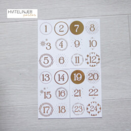 24 stk. julekalender-klistremerker og konvolutter