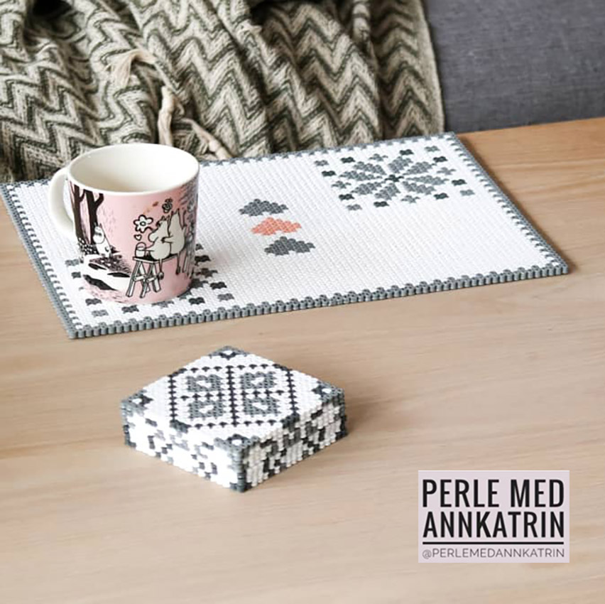 Glass- og bordbrikke - Perlemotiv fra Perle med Annkatrin